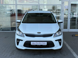 2017 Kia Rio IV, белый, 1169000 рублей, вид 3