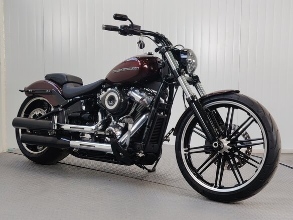 2017 Harley-Davidson Breakout, красный, 1679000 рублей - вид 1
