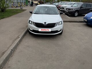 2019 Skoda Octavia III (A7) Рестайлинг, белый, 2600000 рублей, вид 3