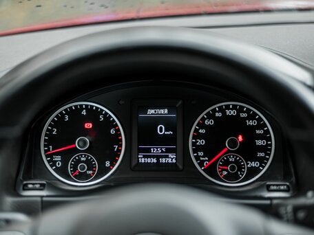 2014 Volkswagen Tiguan I Рестайлинг, красный, 960000 рублей, вид 5