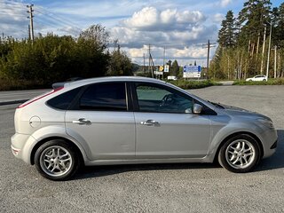 2008 Ford Focus II Рестайлинг, серебристый, 490000 рублей, вид 5