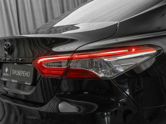 2018 Toyota Camry VIII (XV70), чёрный, 2245000 рублей - вид 25