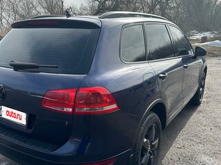 2011 Volkswagen Touareg II, синий, 2399999 рублей, вид 3