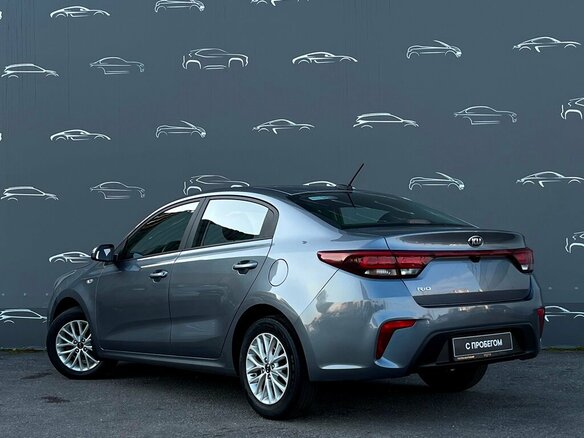 2020 Kia Rio IV, серый, 1642200 рублей - вид 3