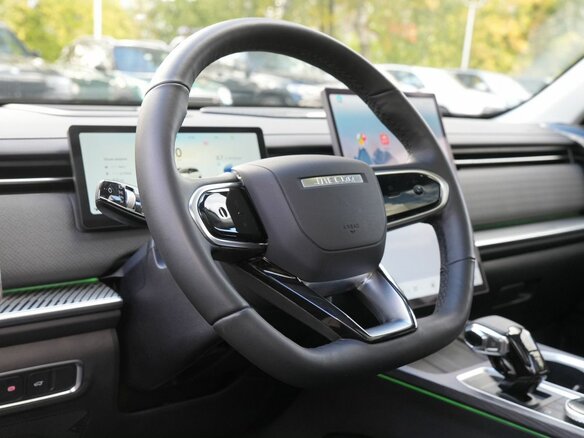 2023 Jaecoo J7 I, зелёный, 2191000 рублей - вид 11