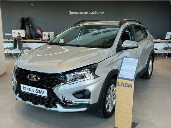 2026 Lada (ВАЗ) Iskra SW Cross, серебристый, 1847000 рублей