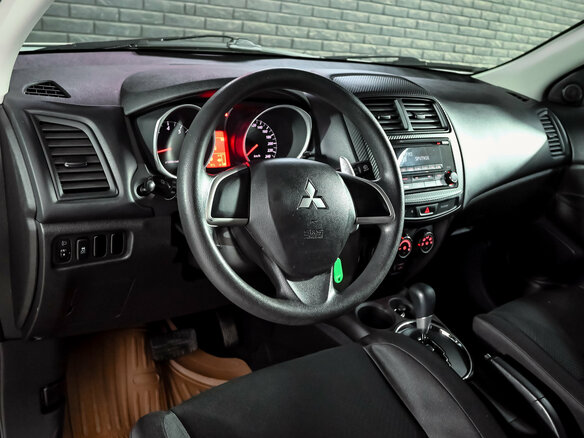 2014 Mitsubishi ASX I Рестайлинг, белый, 1200000 рублей - вид 11
