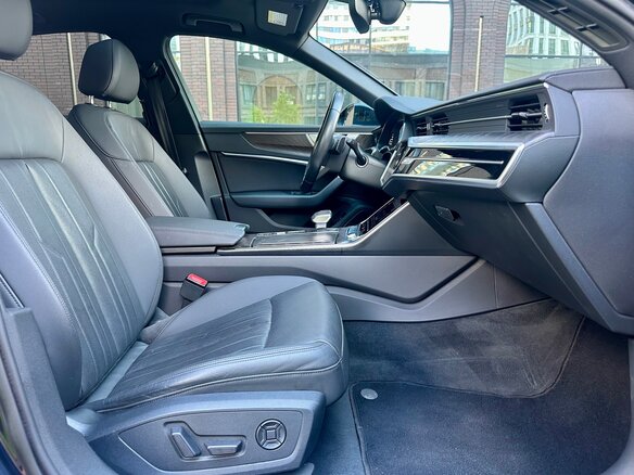 2020 Audi A6 40 TDI V (C8), синий, 3690000 рублей - вид 22
