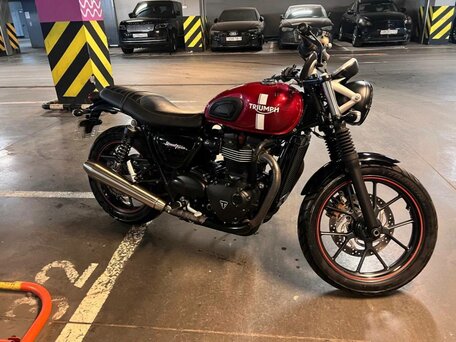 2016 Triumph Street Twin, красный, 1000000 рублей, вид 1