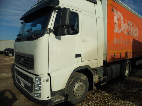 2014 Volvo FH, белый, 3999000 рублей, вид 2