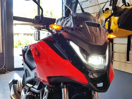 2026 Honda NC 750X, красный, 1499900 рублей, вид 4