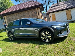 2021 Volvo V60 Cross Country II, синий, 3817000 рублей, вид 4