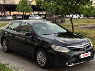 2016 Toyota Camry VII (XV50) Рестайлинг, чёрный, 1999999 рублей, вид 4