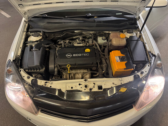 2008 Opel Astra GTC H Рестайлинг, белый, 530000 рублей - вид 8