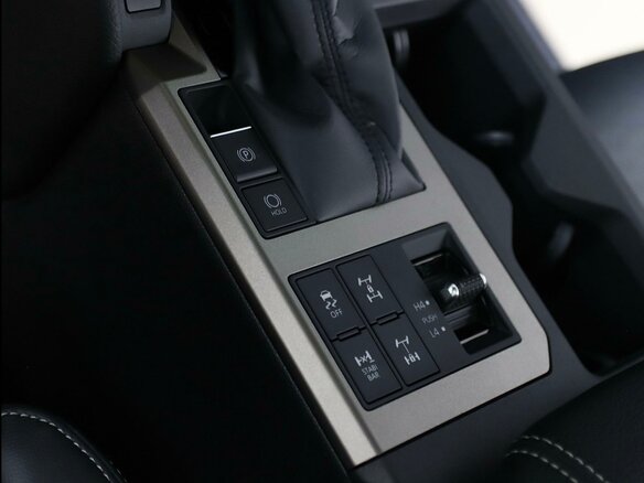 2026 Toyota Land Cruiser Prado 250 Series, белый, 11400000 рублей - вид 18