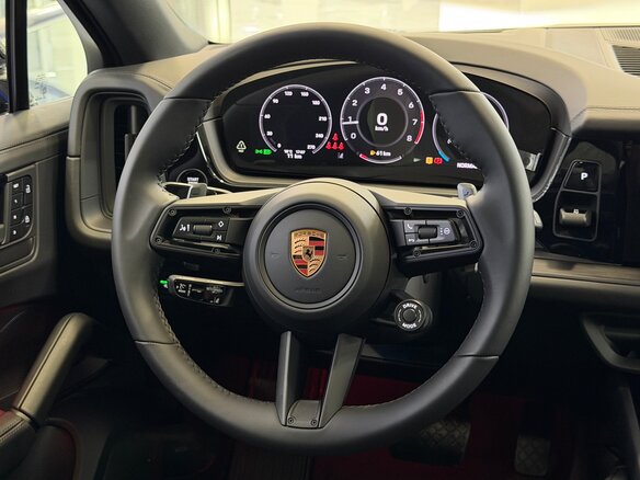 2026 Porsche Cayenne Coupé III Рестайлинг, чёрный, 17995000 рублей - вид 8