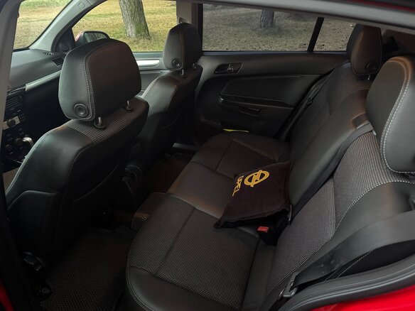 2007 Opel Astra H Рестайлинг, красный, 430000 рублей - вид 19
