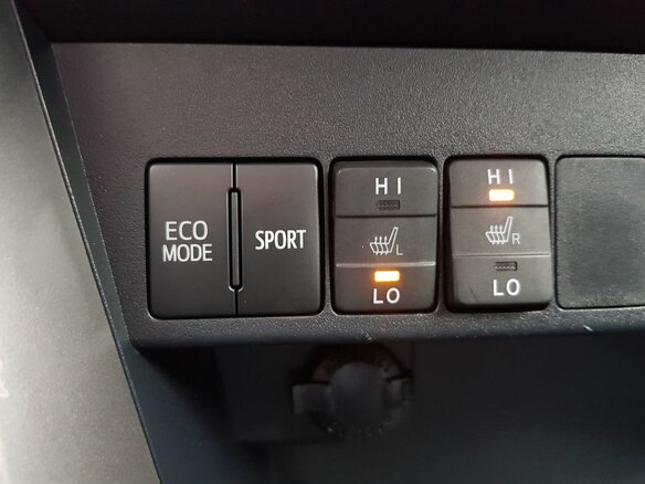 2016 Toyota RAV4 IV (XA40) Рестайлинг, чёрный, 1849000 рублей - вид 14