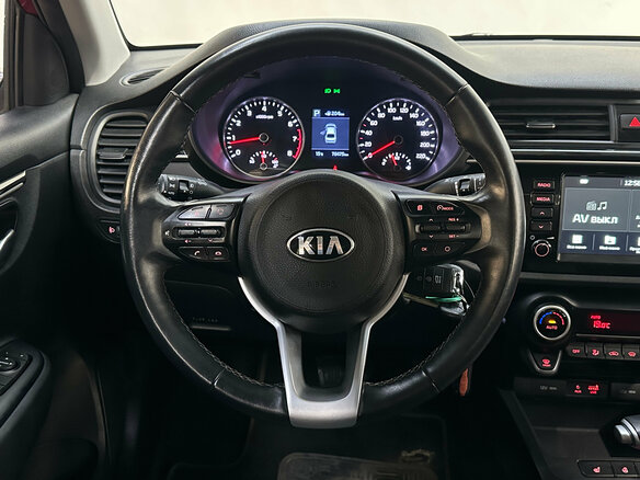 2020 Kia Rio IV, красный, 1470000 рублей - вид 13