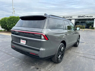 2025 Lincoln Navigator V, серый, 16817876 рублей, вид 5