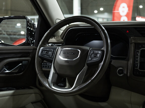 2022 GMC Yukon V, чёрный, 7050103 рублей - вид 18