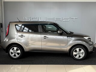 2017 Kia Soul II Рестайлинг, серебристый, 1439000 рублей, вид 3