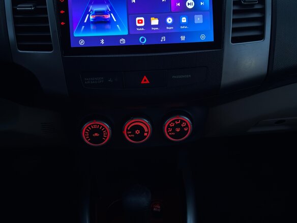 2008 Mitsubishi Outlander II, бежевый, 799000 рублей - вид 16