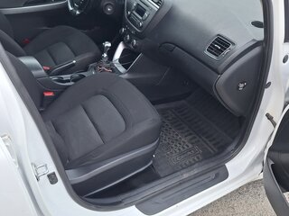 2016 Kia Ceed II Рестайлинг, белый, 1000000 рублей, вид 5