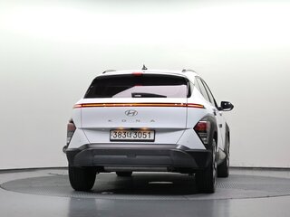 2023 Hyundai Kona II (SX2), белый, 2456000 рублей, вид 4