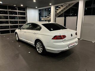 2018 Volkswagen Passat B8, белый, 2318000 рублей, вид 5