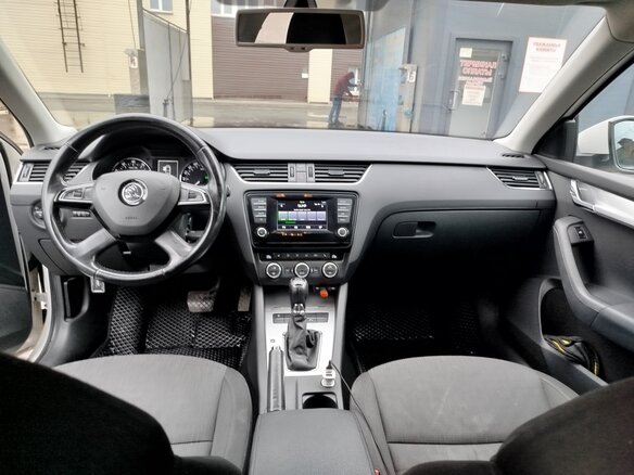 2014 Skoda Octavia III (A7), белый, 1120000 рублей - вид 14