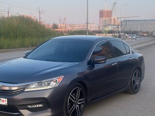 2017 Honda Accord IX Рестайлинг, серый, 1510000 рублей, вид 3