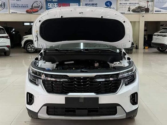 2026 Kia Seltos I Рестайлинг, белый - вид 6