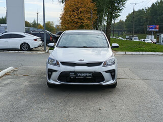 2018 Kia Rio IV, серебристый, 1095000 рублей, вид 2