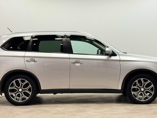 2014 Mitsubishi Outlander III, серебристый, 1390000 рублей, вид 5