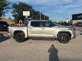 2025 Toyota Tundra CrewMax III, серебристый, 7556000 рублей, вид 4
