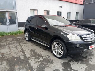 2005 Mercedes-Benz M-Класс 350 II (W164), чёрный, 1300000 рублей, вид 2