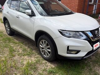 2020 Nissan X-Trail III Рестайлинг, белый, 1600000 рублей, вид 3
