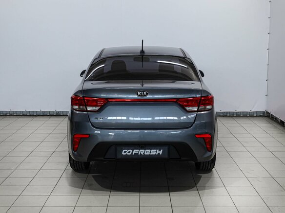 2020 Kia Rio IV, серый - вид 3