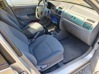 2004 Kia Rio I Рестайлинг, серебристый, 400000 рублей, вид 5