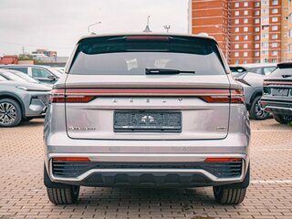 2025 Geely Monjaro I, серебристый, 4899990 рублей, вид 4
