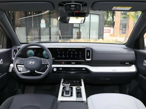 2025 Hyundai Mufasa I (NU2), серебристый, 4040000 рублей - вид 10