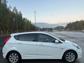 2013 Hyundai Solaris I, белый, 800000 рублей, вид 4