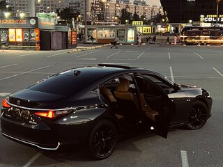 2019 Lexus ES 250 VII, чёрный, 3200000 рублей, вид 3