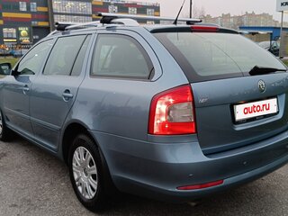 2010 Skoda Octavia II (A5) Рестайлинг, голубой, 1150000 рублей, вид 4