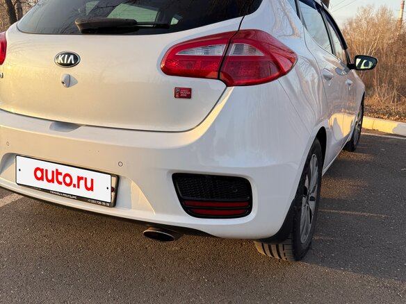2018 Kia Ceed II Рестайлинг, белый, 1450000 рублей - вид 12