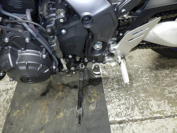 2022 Yamaha MT-09 (FZ-09), серебристый, 1150000 рублей - вид 14
