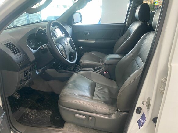 2012 Toyota Hilux VII Рестайлинг, белый, 1446000 рублей - вид 14