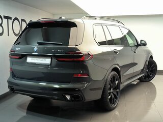 2026 BMW X7 40d I (G07) Рестайлинг, серый, 18850000 рублей, вид 4