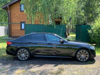 2019 BMW 5 серии 530d xDrive VII (G30/G31/G38), чёрный, 4899000 рублей, вид 3